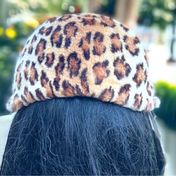 Vintage Leopard Print Faux Fur “Turtle” Hat - Picture 5 of 12